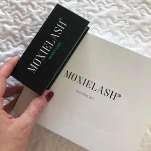 NEW Moxie Lash Natural Kit + set of “Money Lash”